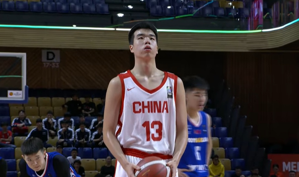 媒体人：国青这么难打跟放弃挡拆发起有关 下半场就看谁防守更好